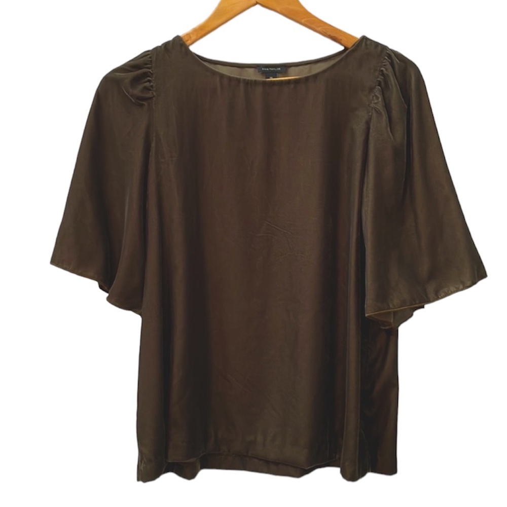 NEW Ann Taylor Women’s XS Olive Green Velvet Flutter Sleeve Top